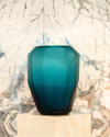 Vase bleu en verre