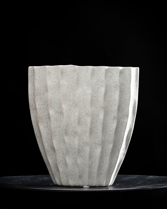 Jarrón Columna Esculpida