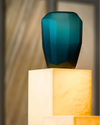 Vase bleu en verre