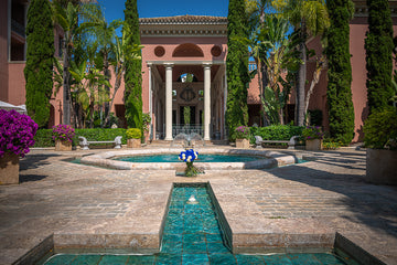 Émotion contenue, beauté sereine